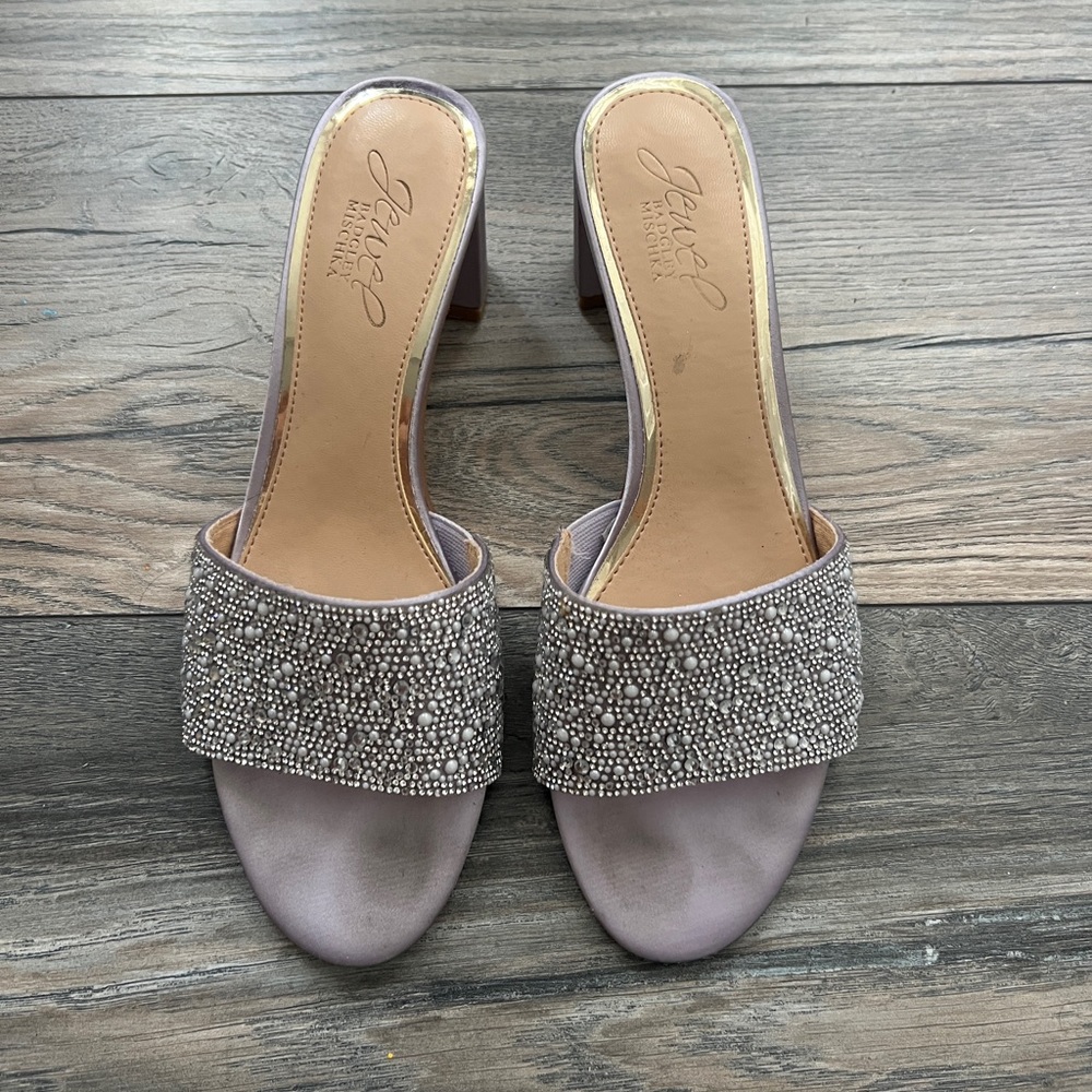Jewel by Badgley Mischka lavender lilac heels
